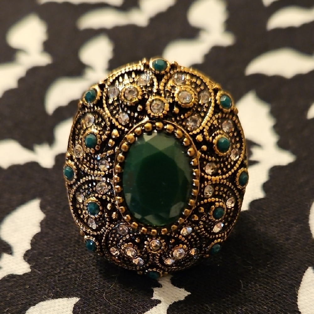 Green Vintage Ring